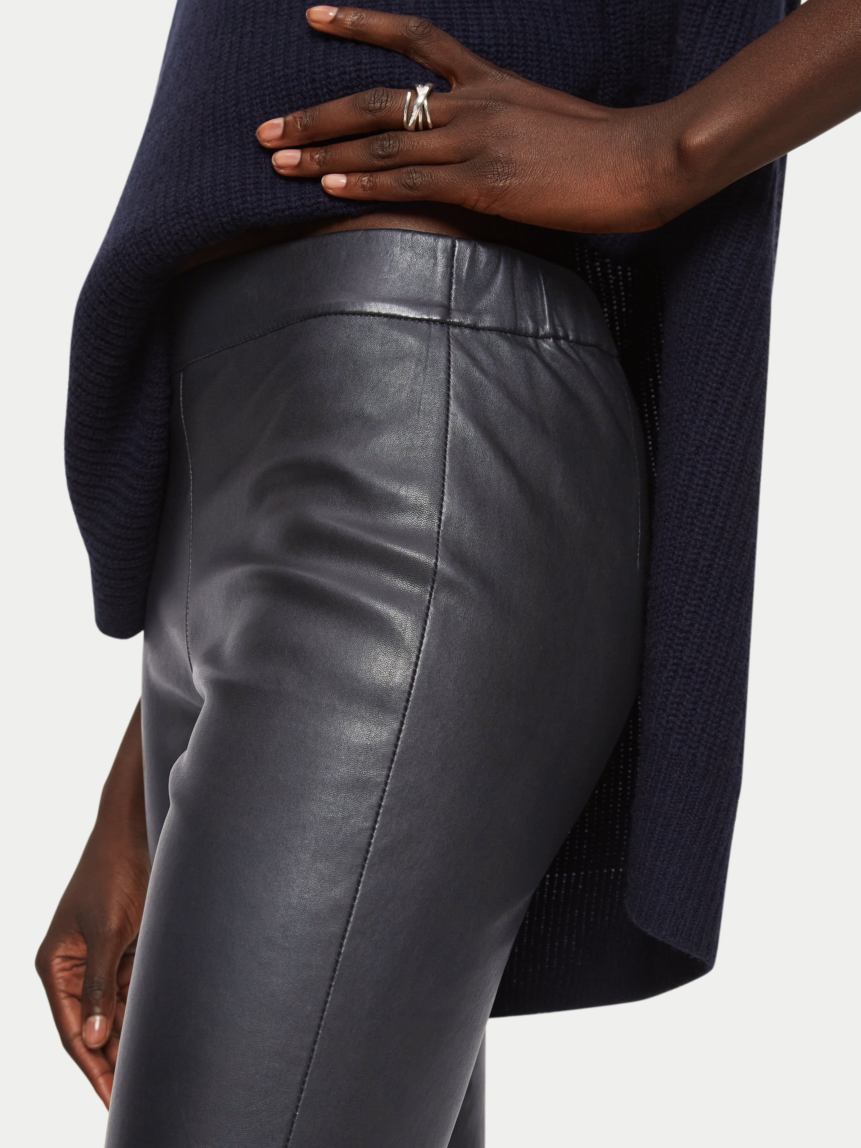 Genou black stretch leather leggings