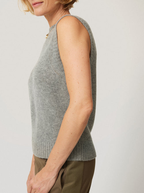 Cashmere Crew Neck Tank | Grey