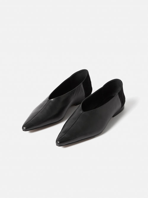 Linnie Flat Pointed Ballerina | Black