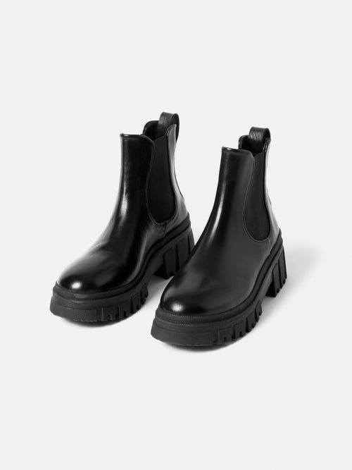 Yvie Gum Sole Leather Boot | Black – Jigsaw