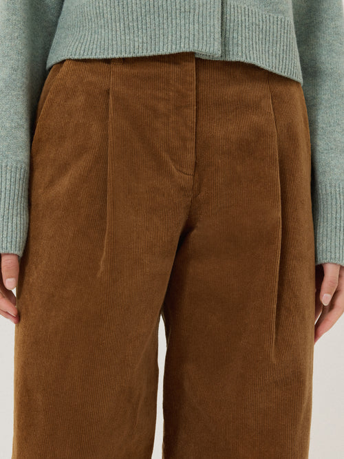 Corduroy Pleat Trouser | Brown