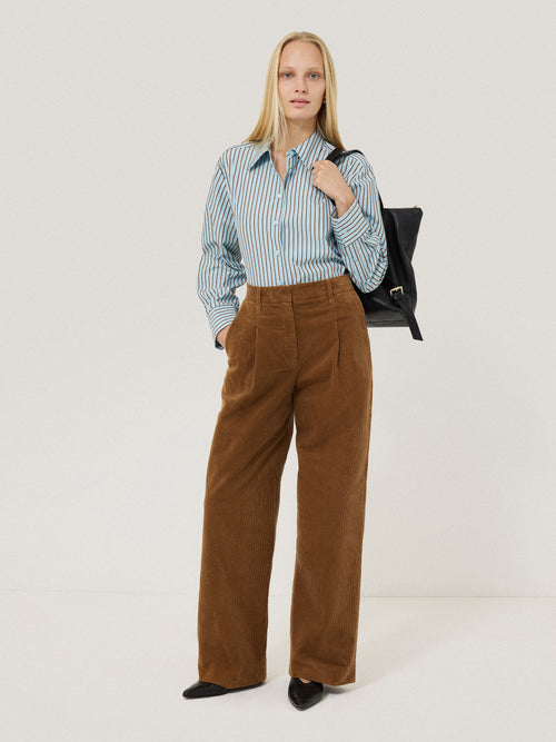 Corduroy Pleat Trouser | Brown