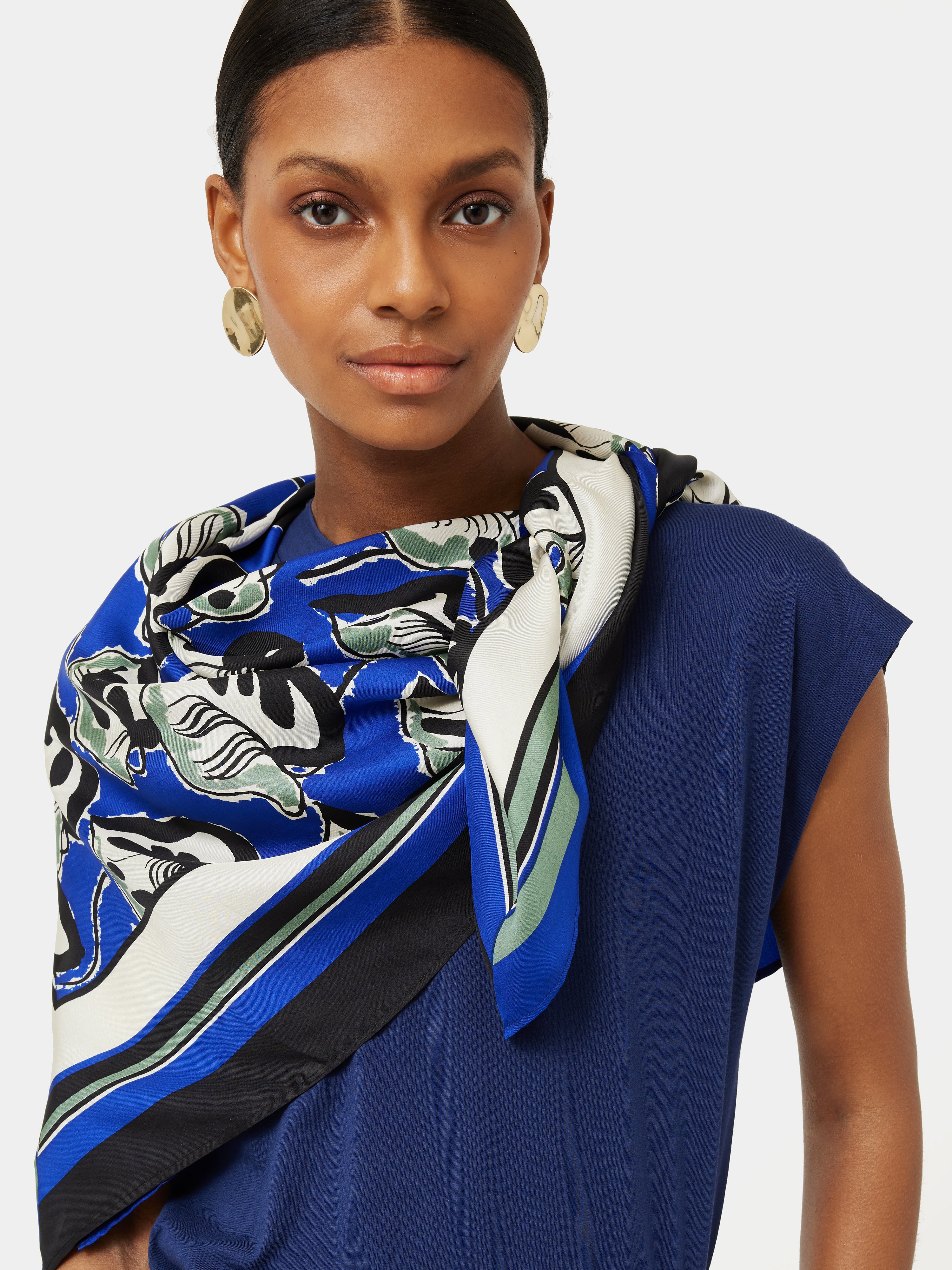 Collagerie Arthouse Silk Twill Square | Blue – Jigsaw