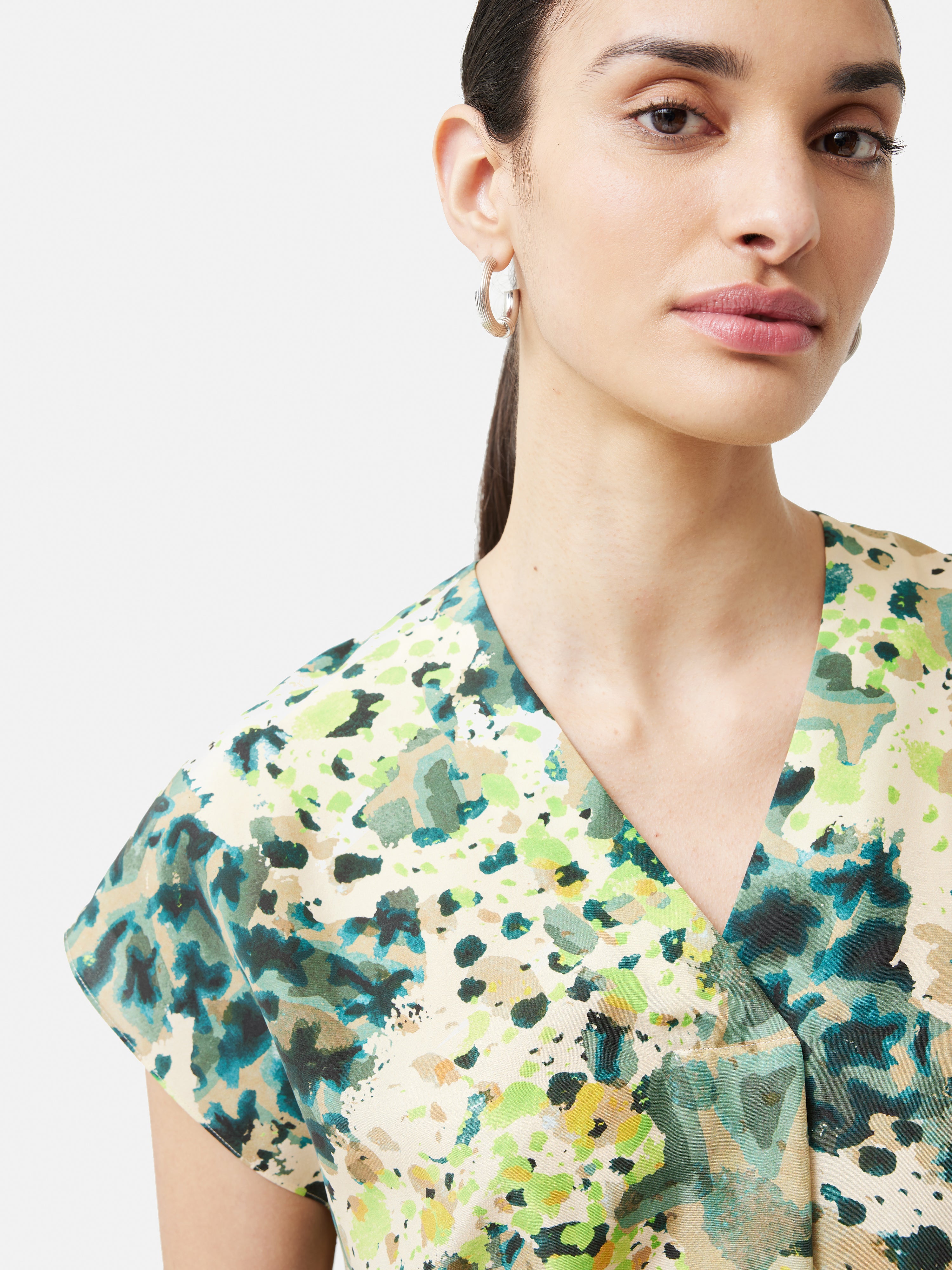 Clouded Leopard Silk Top | Green – Jigsaw